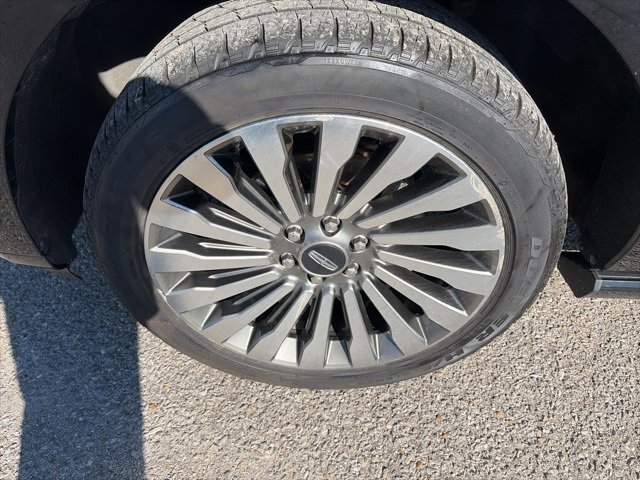 Used 2020 Lincoln Navigator Reserve w/ Luxury Package image 10