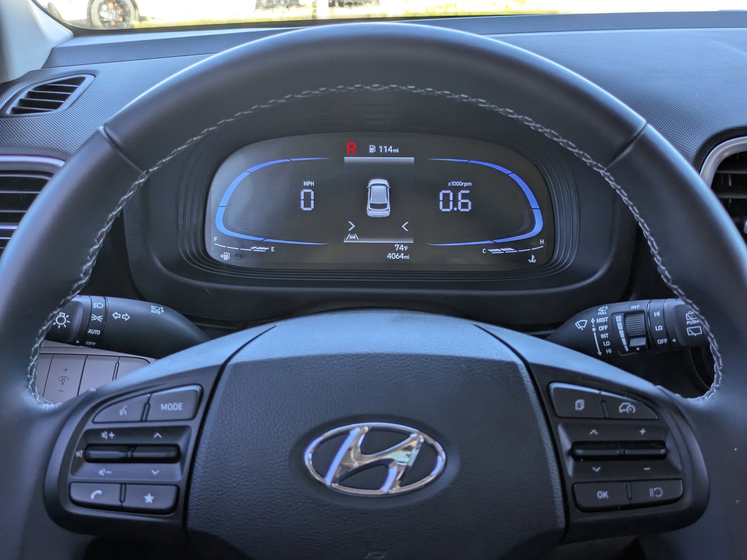 Used 2024 Hyundai Venue SEL image 32