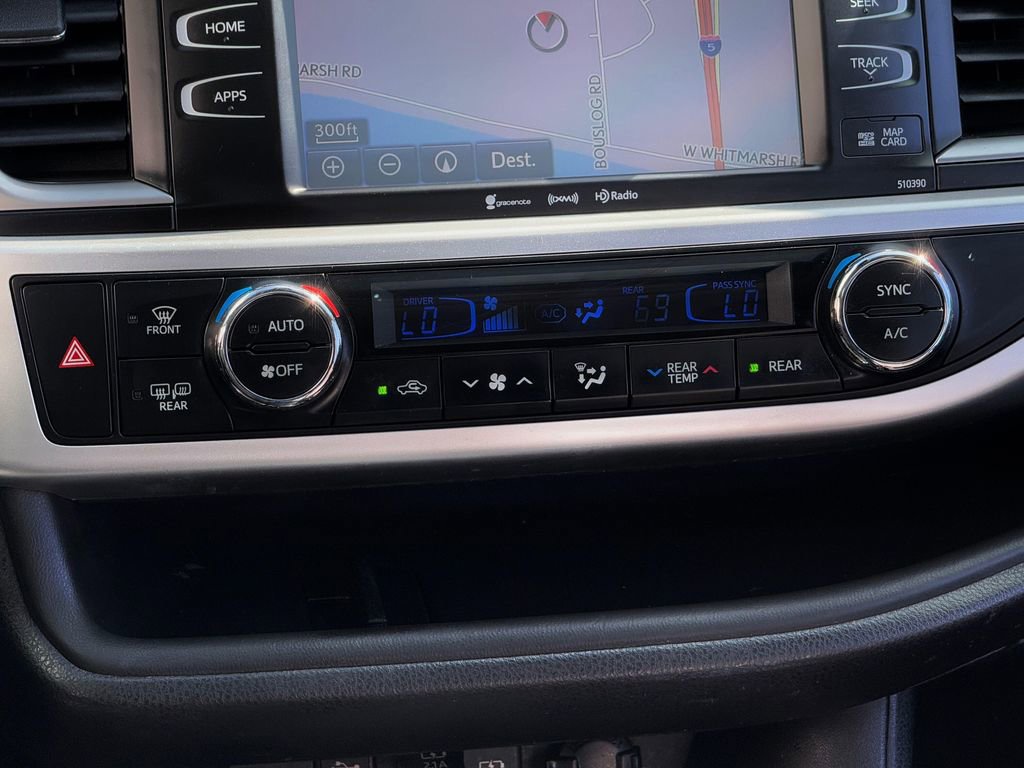 Certified 2019 Toyota Highlander SE AWD/4WD image 14