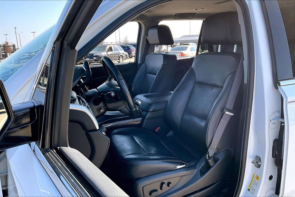 Used 2017 GMC Yukon SLT image 30