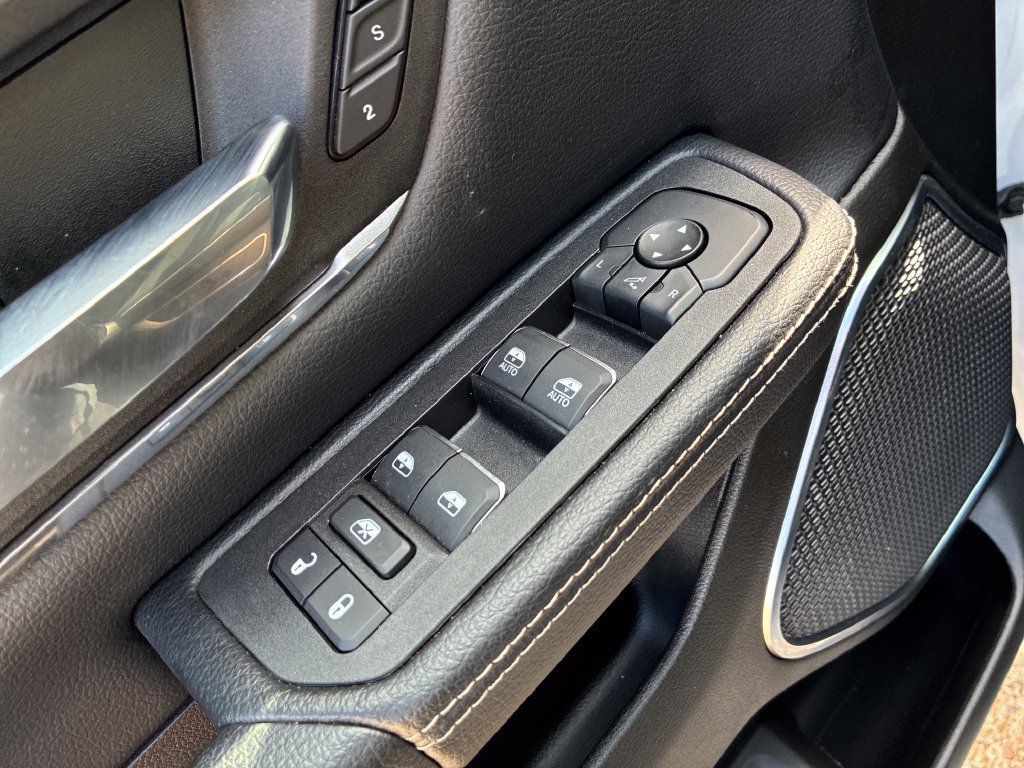 Used 2026 RAM 1500 Laramie AWD/4WD image 15