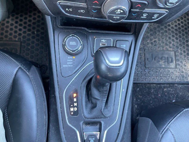 Used 2022 Jeep Cherokee Latitude Lux AWD/4WD image 26