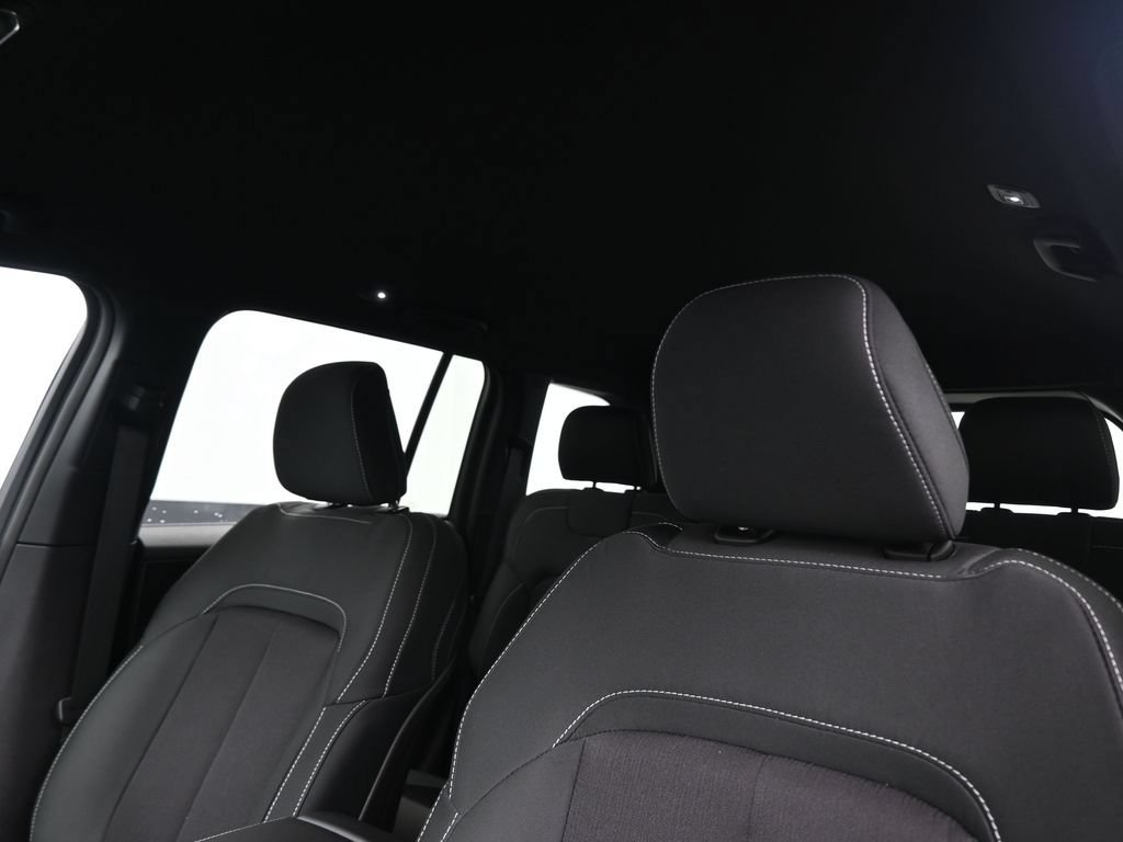 New 2026 Jeep Grand Cherokee Laredo RWD image 28