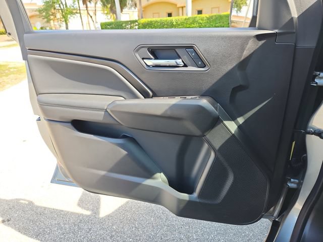 New 2026 GMC Canyon Elevation w/ LPO, Black Badging Package RWD image 18