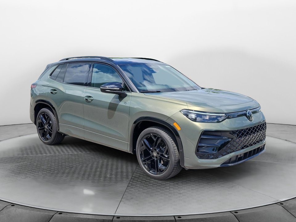 New 2026 Volkswagen Tiguan SE R-Line