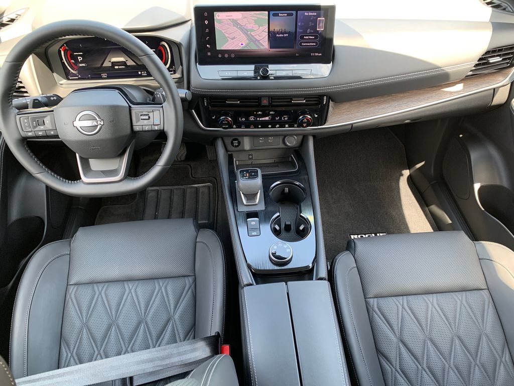 Used 2026 Nissan Rogue Platinum w/ Platinum Premium Package AWD/4WD image 15