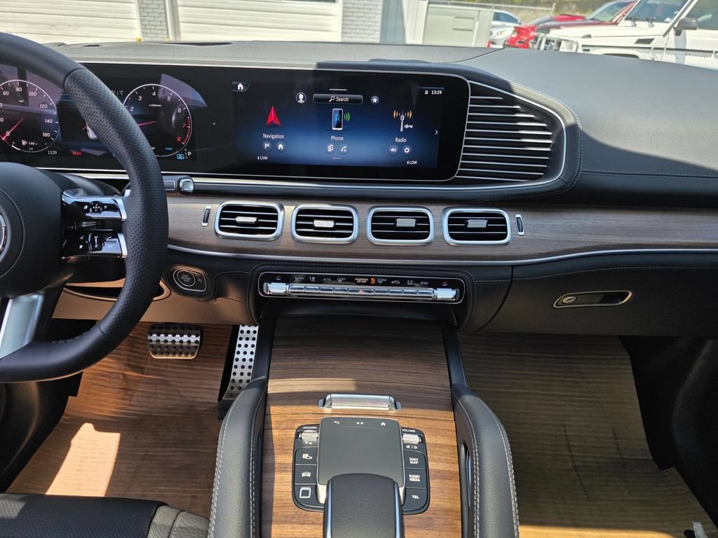 New 2026 Mercedes-Benz GLS 580 4MATIC image 29