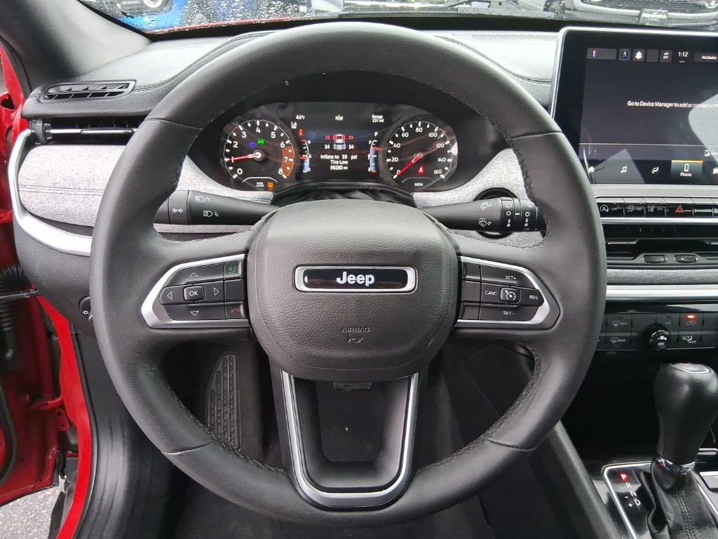 Used 2024 Jeep Compass Latitude image 11