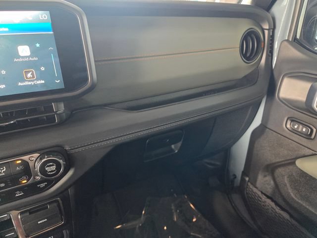 Used 2024 Jeep Gladiator Mojave AWD/4WD image 27