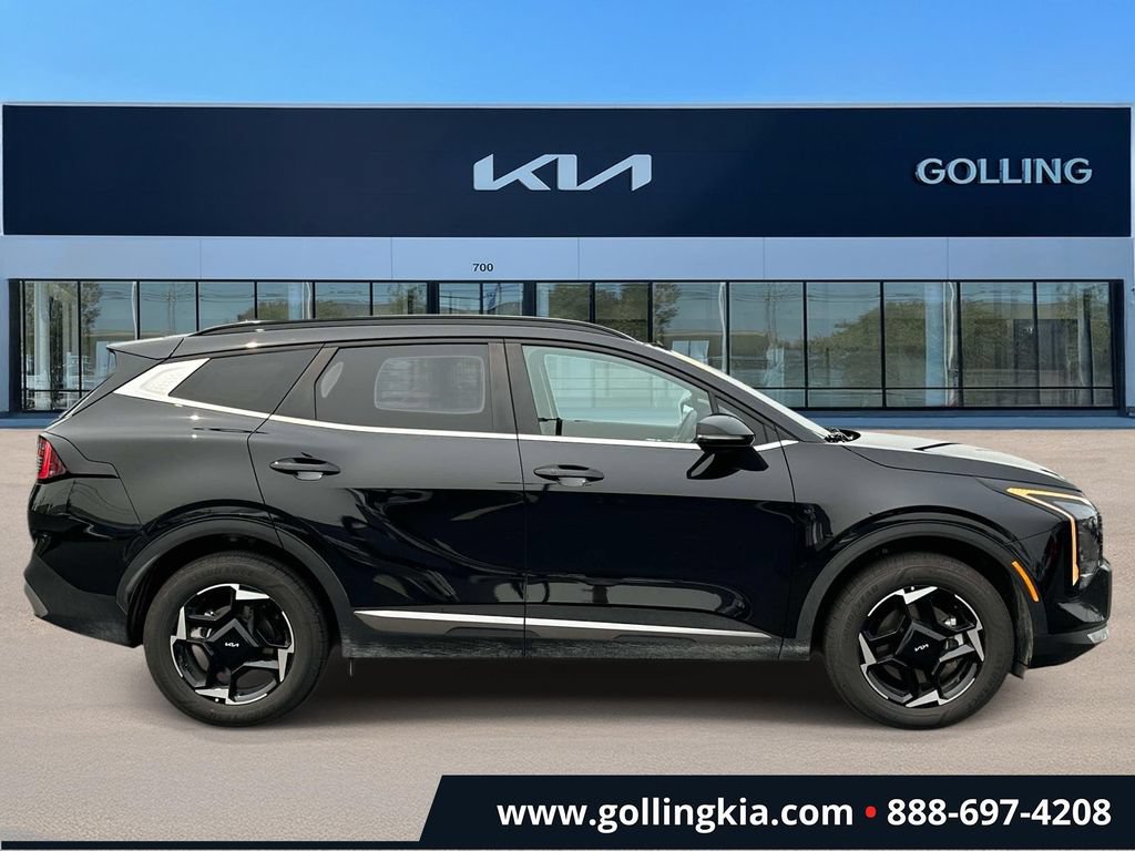 Certified 2026 Kia Sportage EX w/ EX Panoramic Sunroof Package AWD/4WD image 2