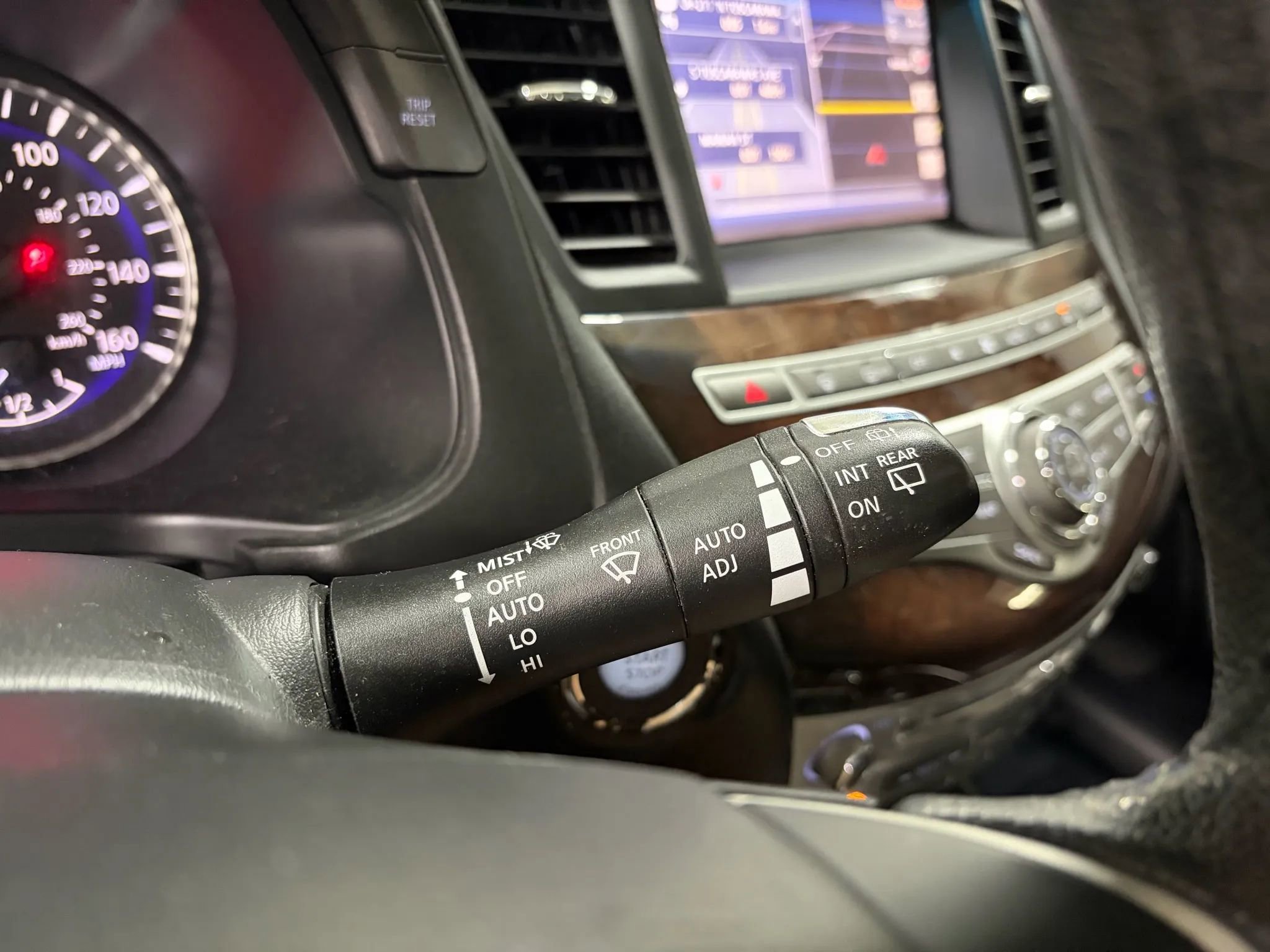 Used 2013 INFINITI JX35 AWD w/ Premium Pkg image 38