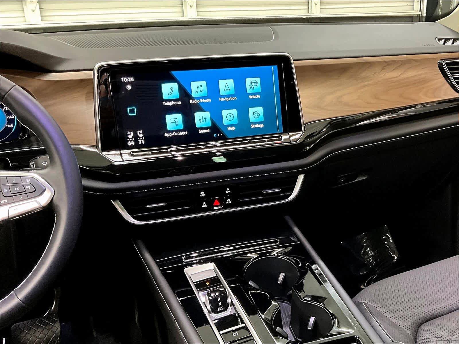 Certified 2026 Volkswagen Atlas SE w/ Panoramic Sunroof Package AWD/4WD image 9