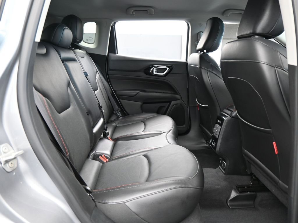 Used 2022 Jeep Compass Trailhawk w/ Trailhawk Elite Group image 44