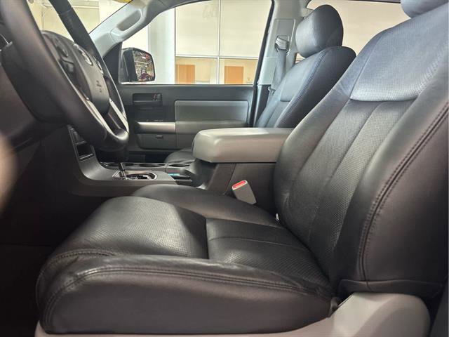 Used 2022 Toyota Sequoia SR5 image 17