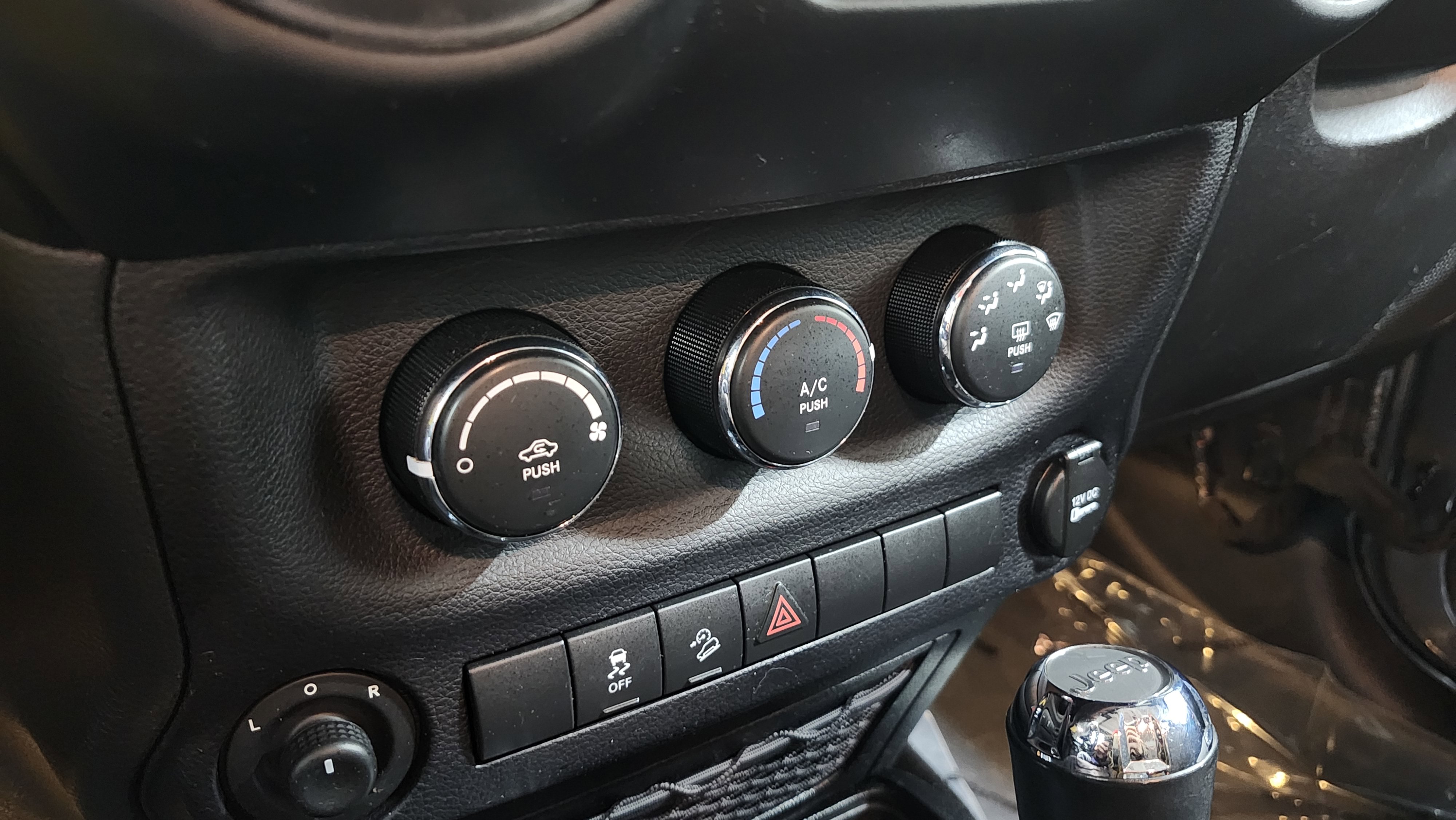 Used 2016 Jeep Wrangler Sport image 25