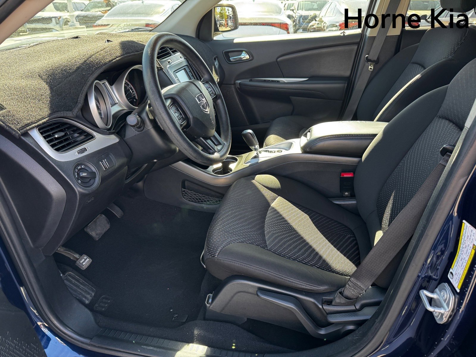 Used 2019 Dodge Journey SE image 10