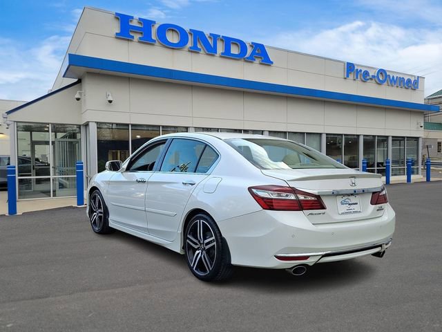 Used 2016 Honda Accord Touring image 6