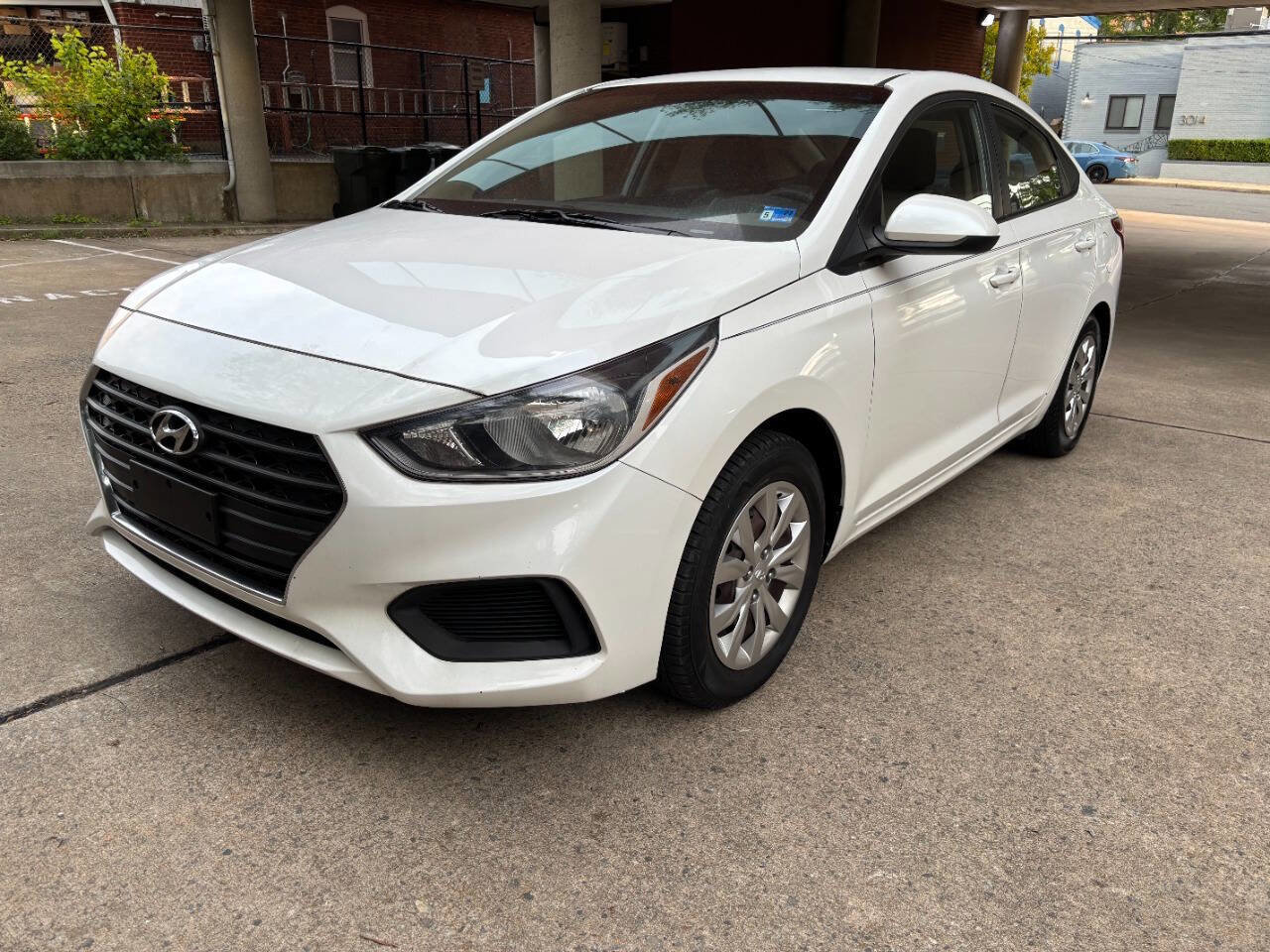 Used 2018 Hyundai Accent SE FWD image 1