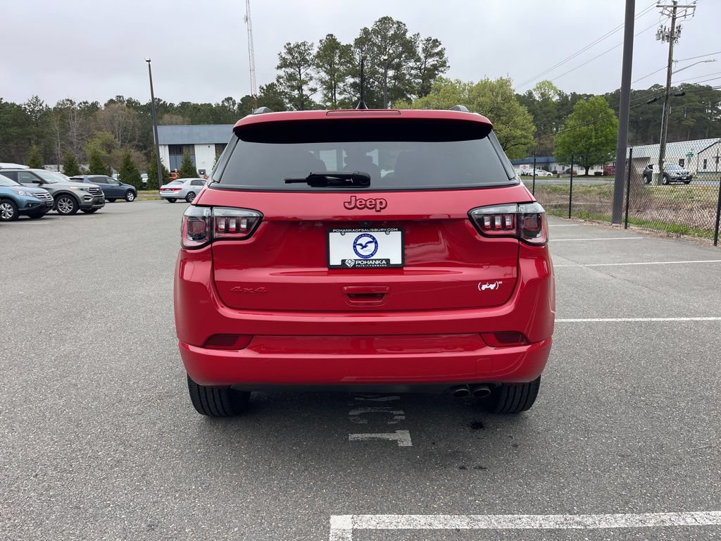 Certified 2022 Jeep Compass Limited AWD/4WD image 6