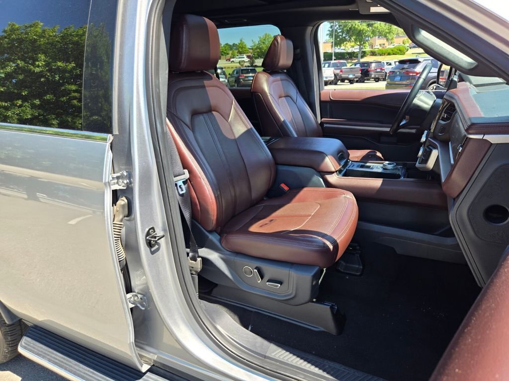 Used 2023 Ford Expedition Limited RWD image 21