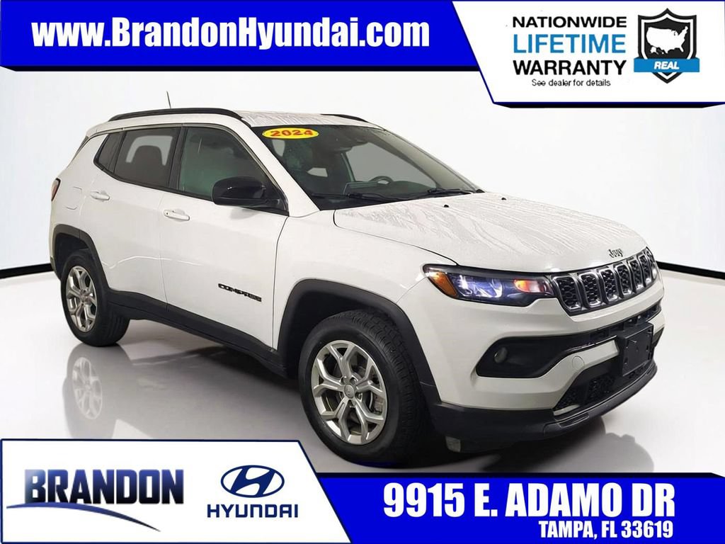 Used 2024 Jeep Compass Latitude AWD/4WD image 1