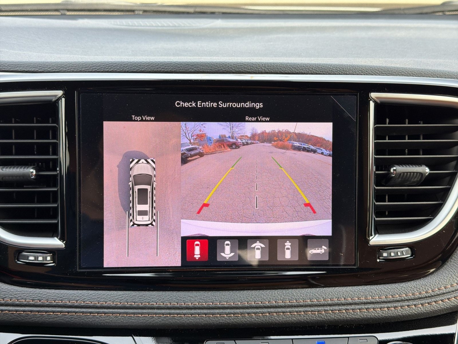 New 2026 Chrysler Pacifica Pinnacle FWD image 19