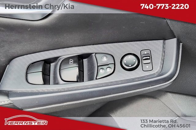 Used 2023 Nissan Sentra SV image 17