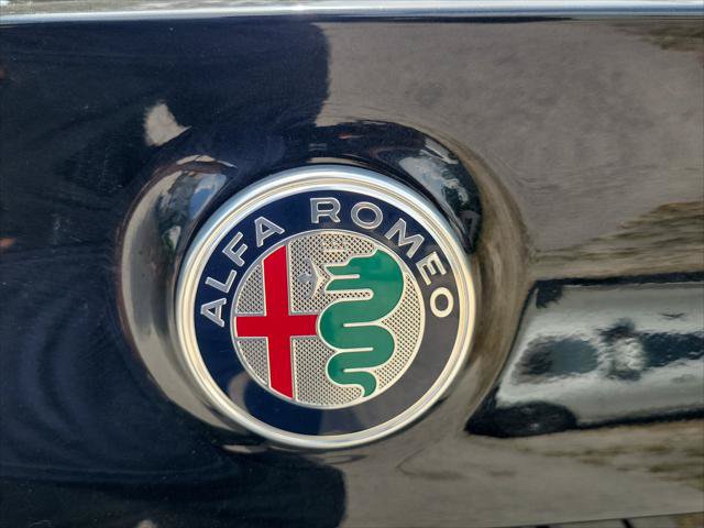 Used 2023 Alfa Romeo Giulia Veloce RWD image 8