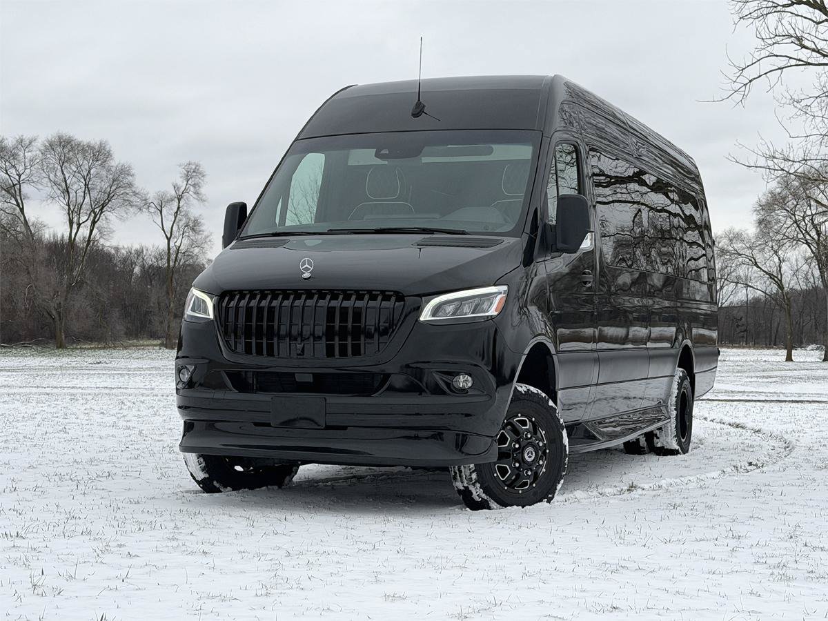 Used 2024 Mercedes-Benz Sprinter 3500 image 27