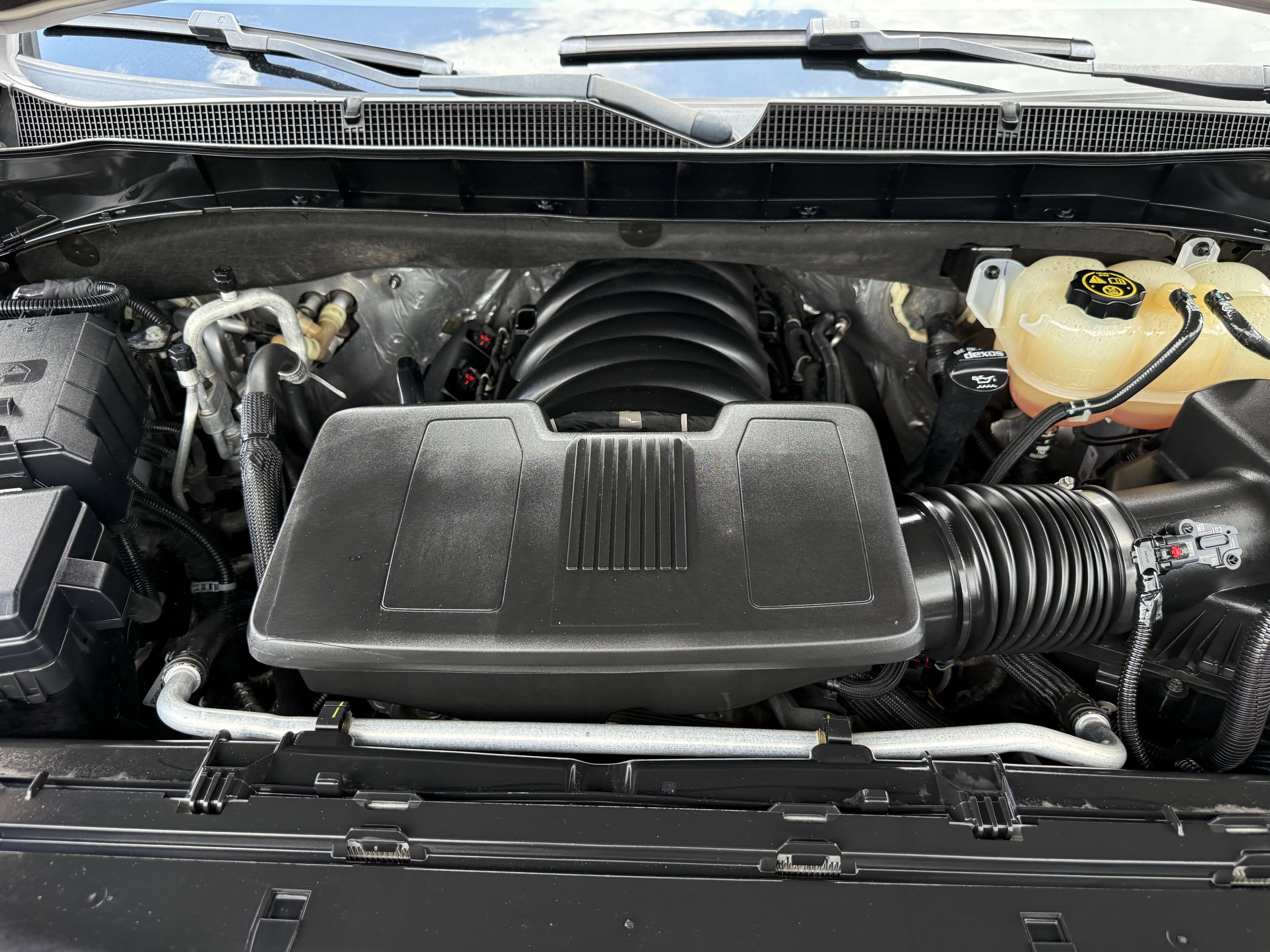 Used 2023 Chevrolet Suburban RST RWD image 33