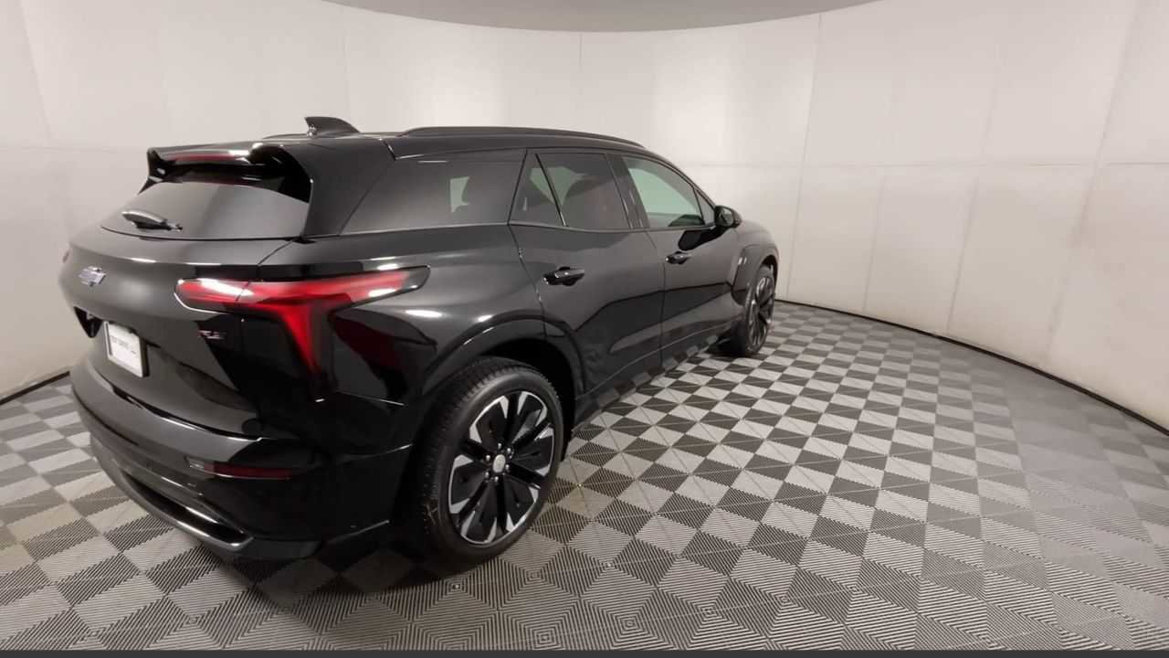 New 2025 Chevrolet Blazer EV RS image 16