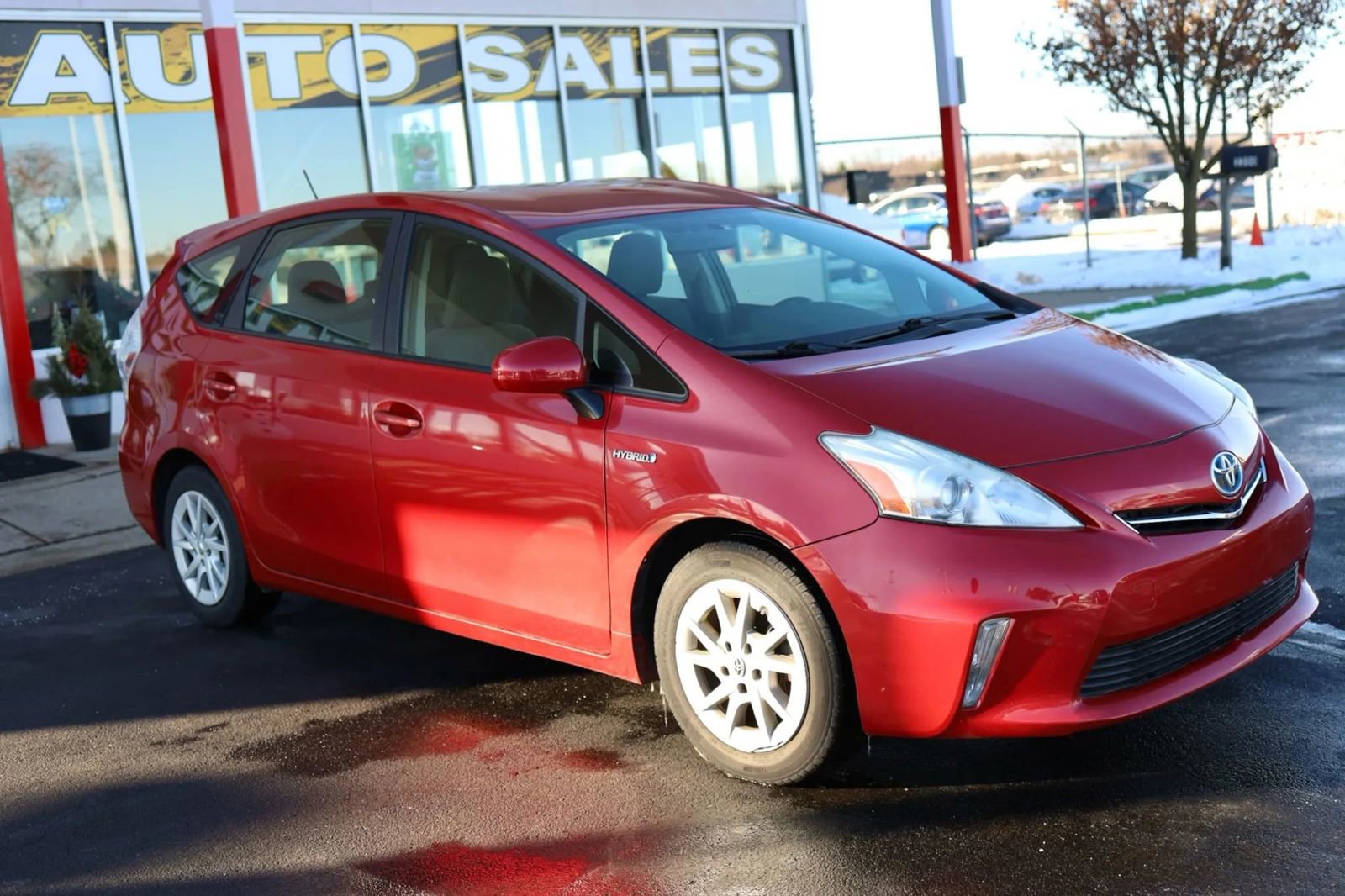 Used 2012 Toyota Prius V Five image 3