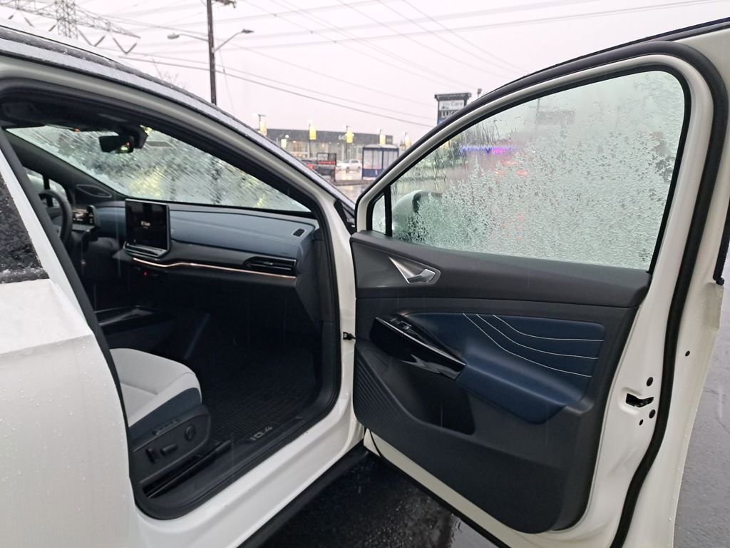 New 2025 Volkswagen ID.4 Pro S Plus image 16