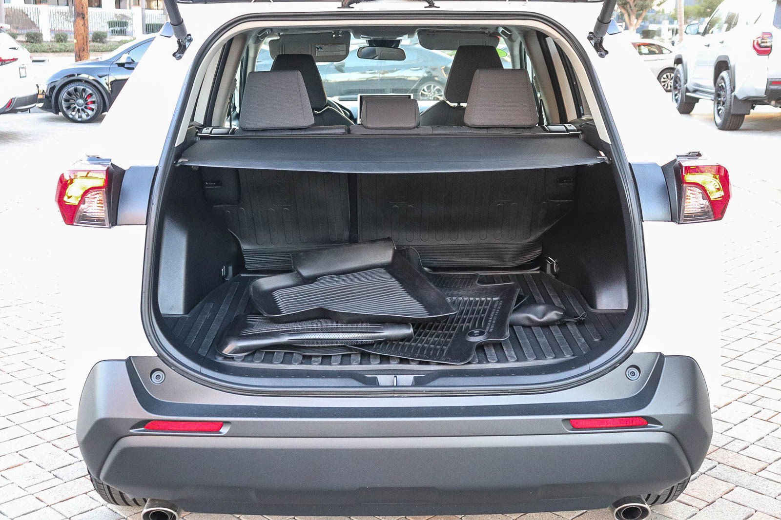 Certified 2025 Toyota RAV4 XLE image 26