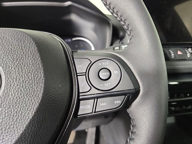 Used 2025 Toyota RAV4 XLE Premium image 23