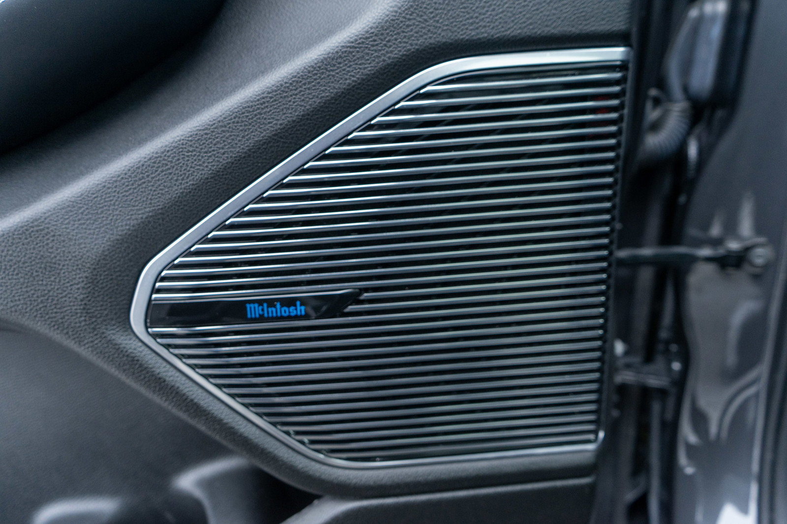 Used 2022 Jeep Grand Cherokee L Overland w/ Luxury Tech Group IV image 16