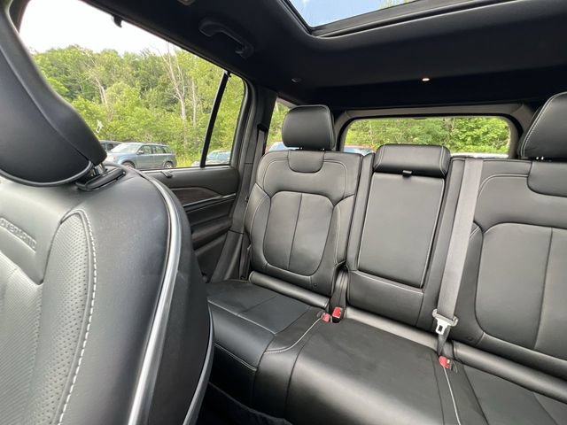 Used 2025 Jeep Grand Cherokee Overland w/ Adv Protech Group III AWD/4WD image 13
