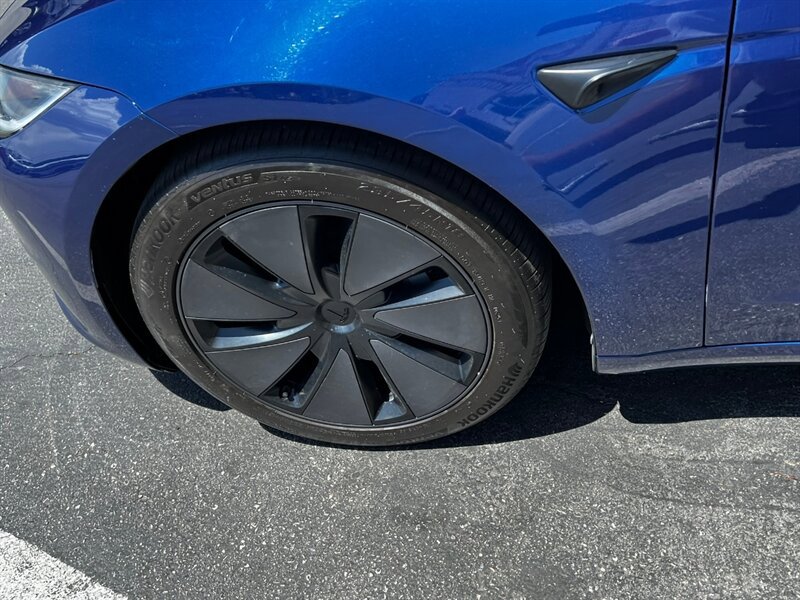 Used 2025 Tesla Model 3 Long Range AWD/4WD image 14
