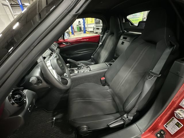 Used 2025 MAZDA MX-5 Miata Club w/ Weather Package RWD image 17