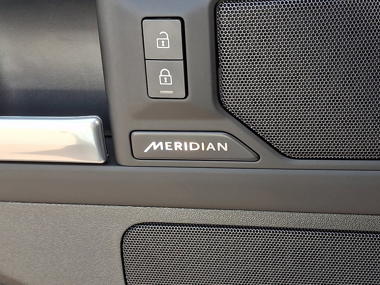Used 2025 Land Rover Defender 130 S AWD/4WD image 24