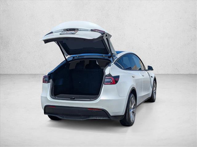 Used 2022 Tesla Model Y Long Range AWD/4WD image 6