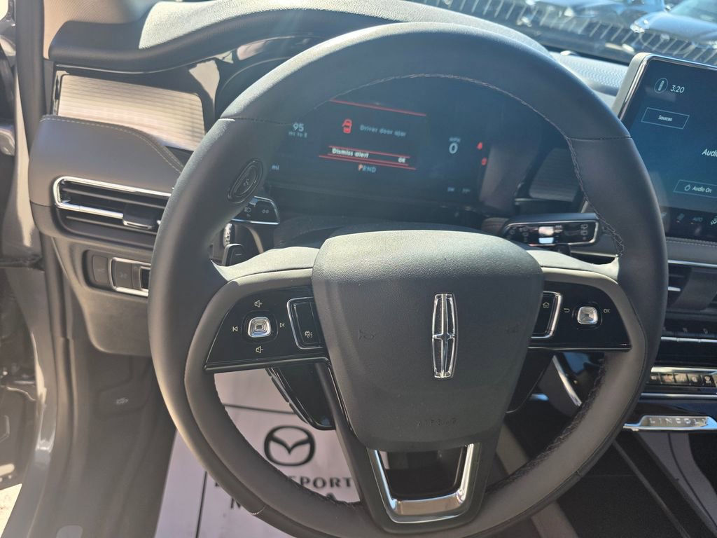 Used 2025 Lincoln Corsair AWD w/ Equipment Group 101A image 14