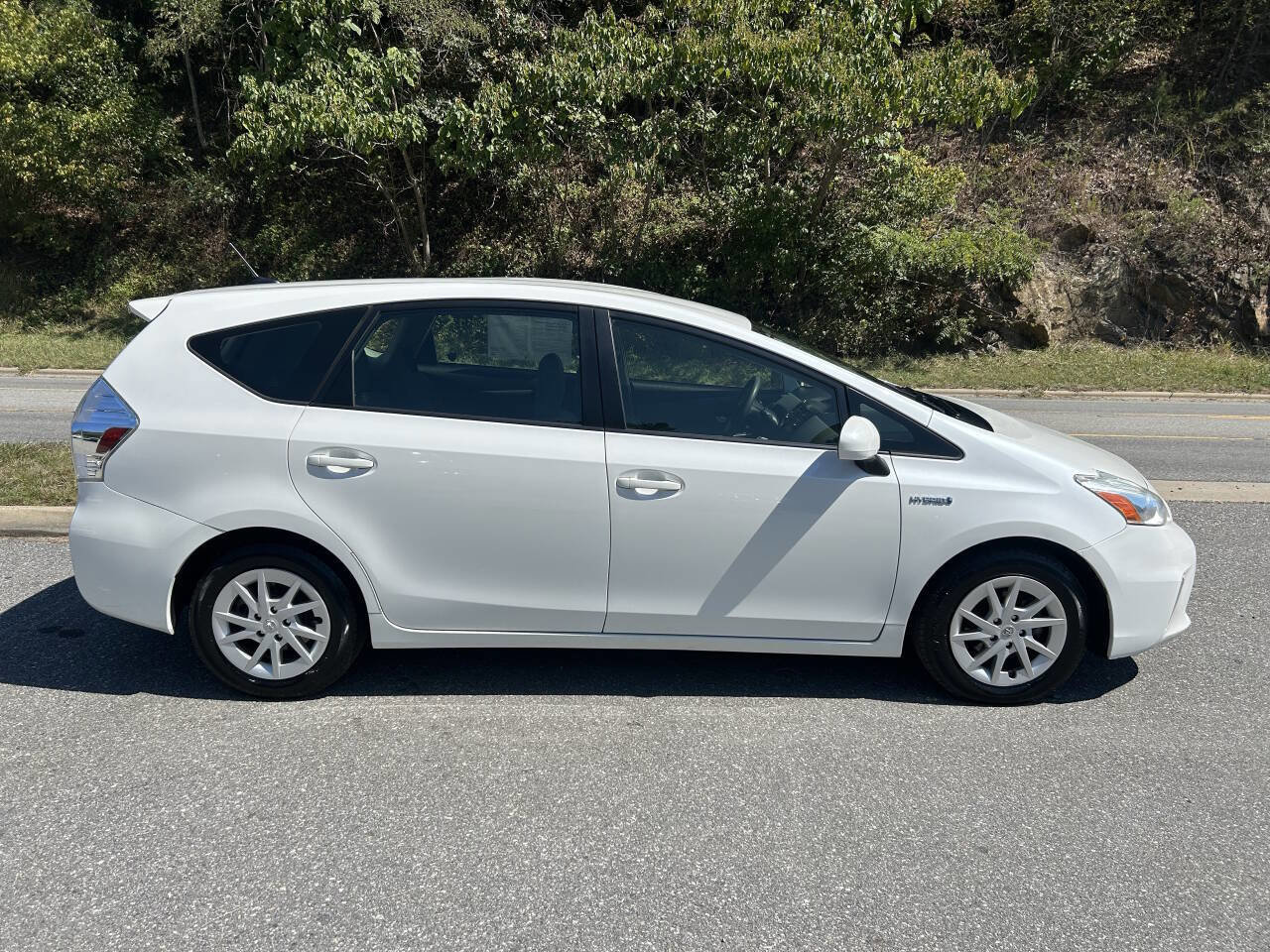 Used 2012 Toyota Prius V Three image 7