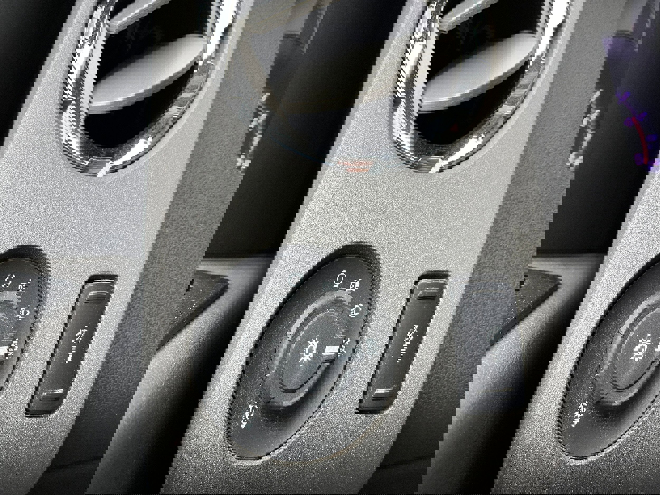 Used 2011 Ford F350 Lariat w/ Lariat Interior Pkg image 24