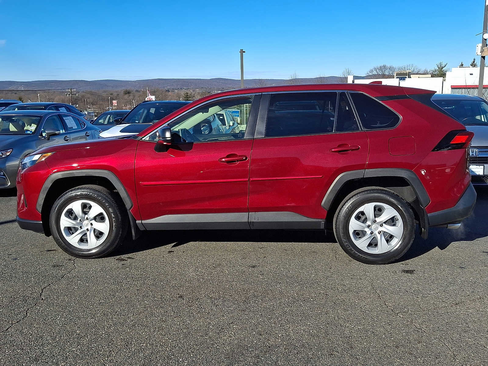 Used 2023 Toyota RAV4 LE image 6