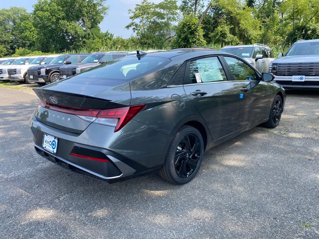 New 2026 Hyundai Elantra SEL Sport Premium FWD image 4