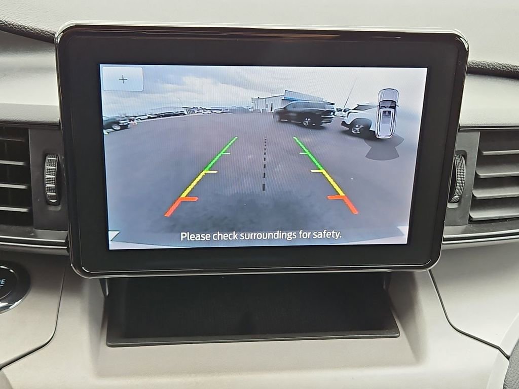 Used 2023 Ford Explorer XLT image 21