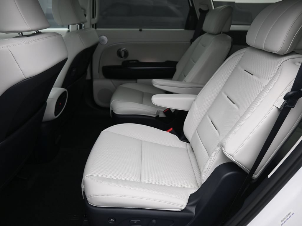 Certified 2026 Hyundai Palisade Calligraphy AWD/4WD image 11