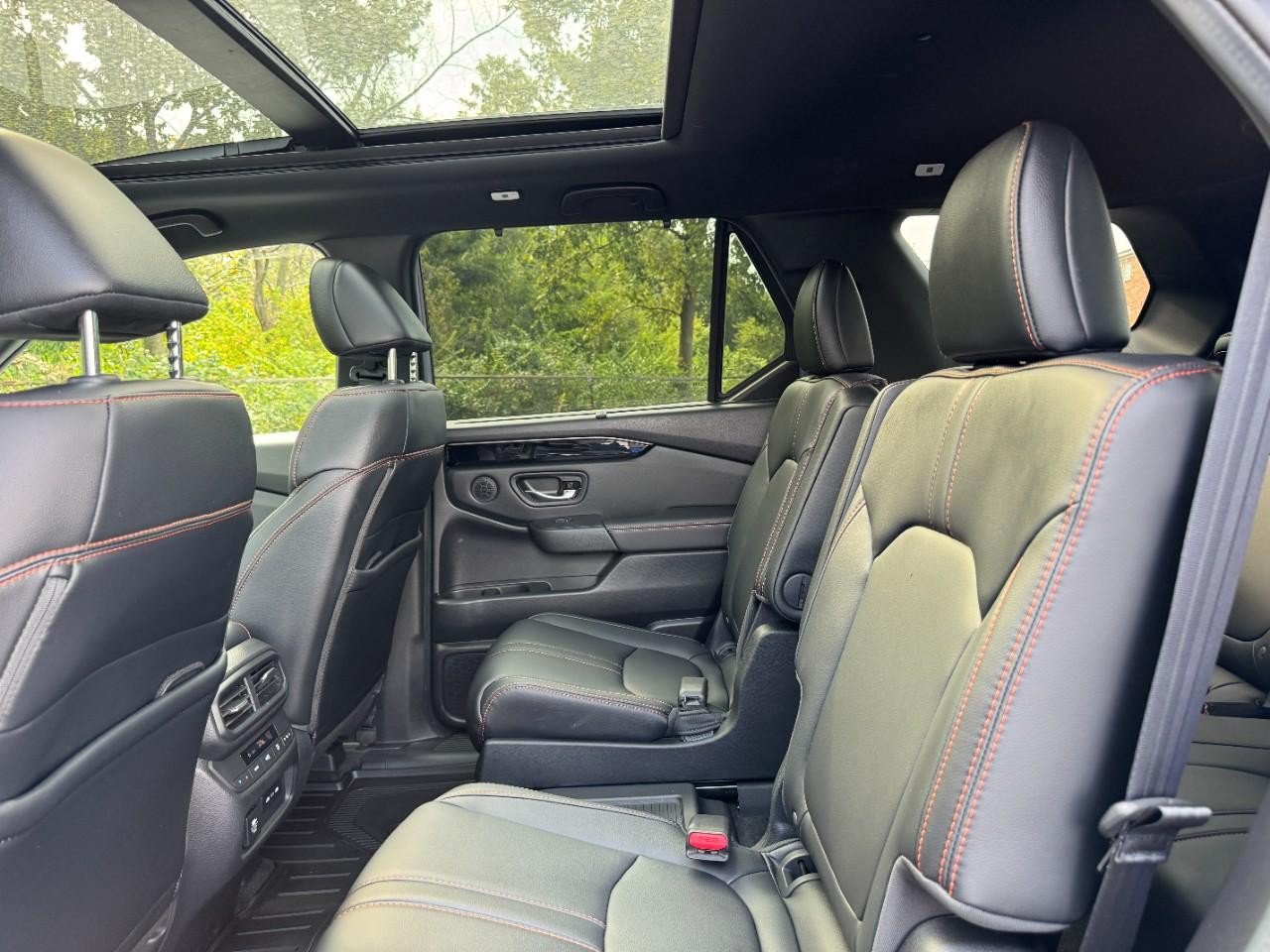 Certified 2025 Honda Pilot TrailSport image 12