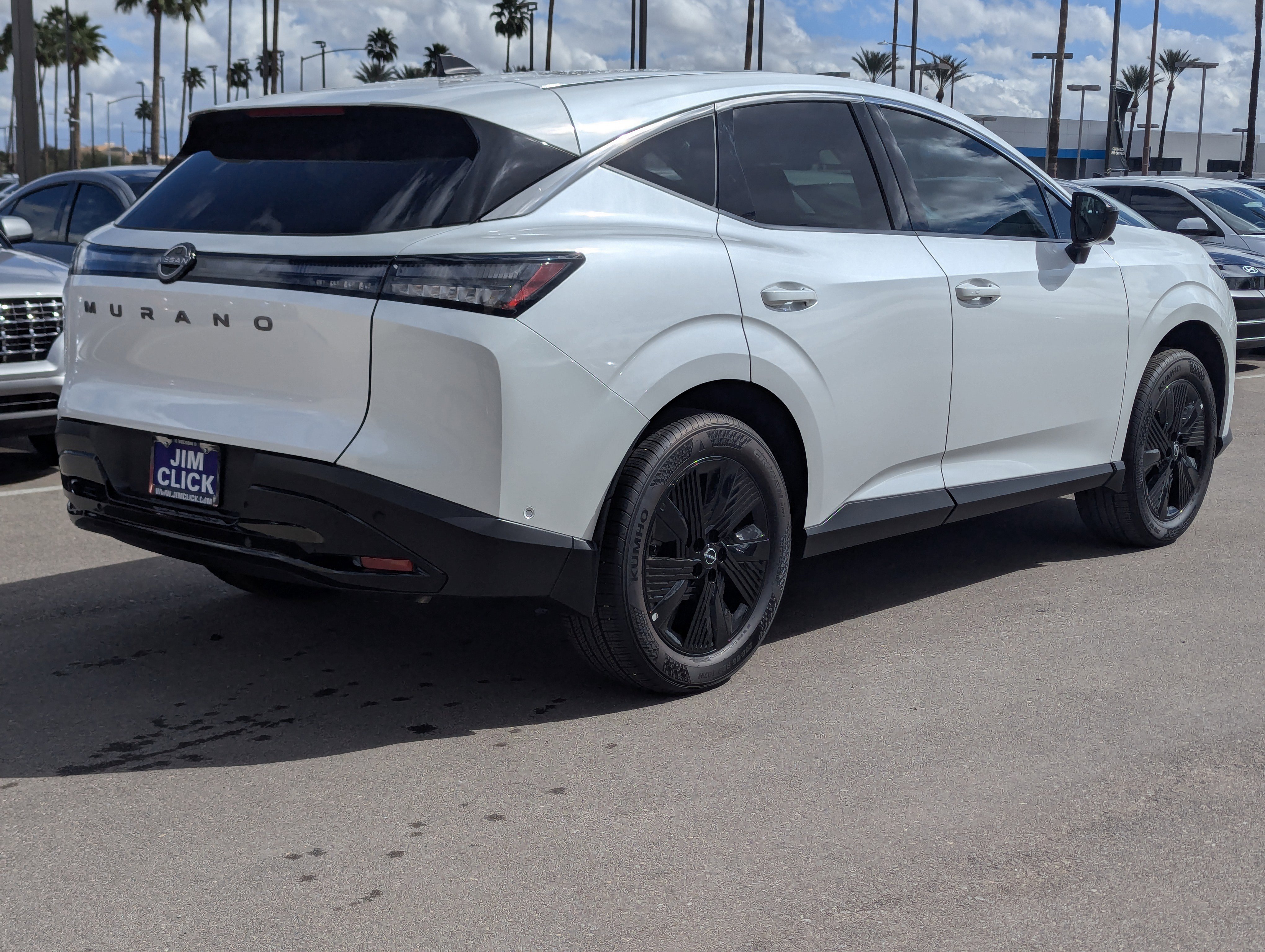 Used 2025 Nissan Murano SV image 2